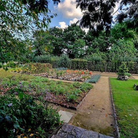 Manoir De La Droulinais Bed & Breakfast Bruz Dış mekan fotoğraf